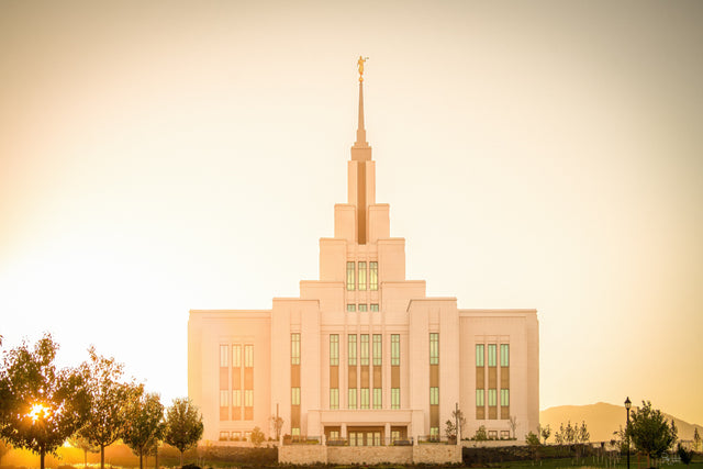 The Saratoga Springs Utah Temple in the sunlight.