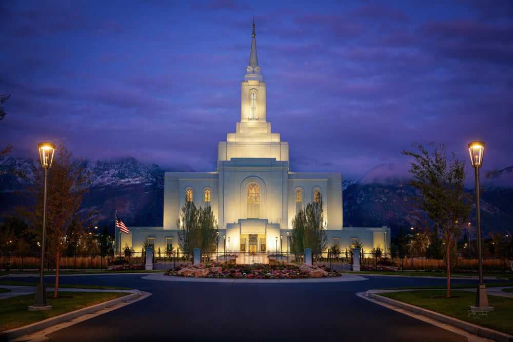 The Orem Utah Temple at night.