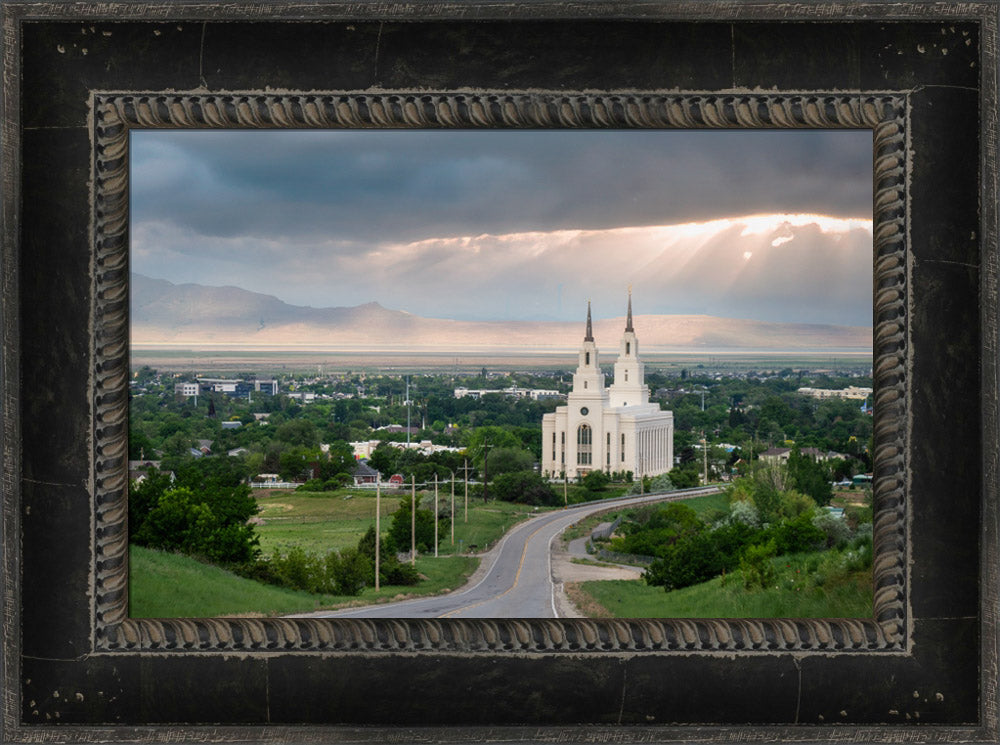 Layton Temple - A Royal View - framed giclee canvas