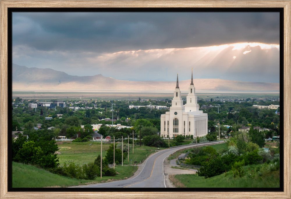 Layton Temple - A Royal View - framed giclee canvas