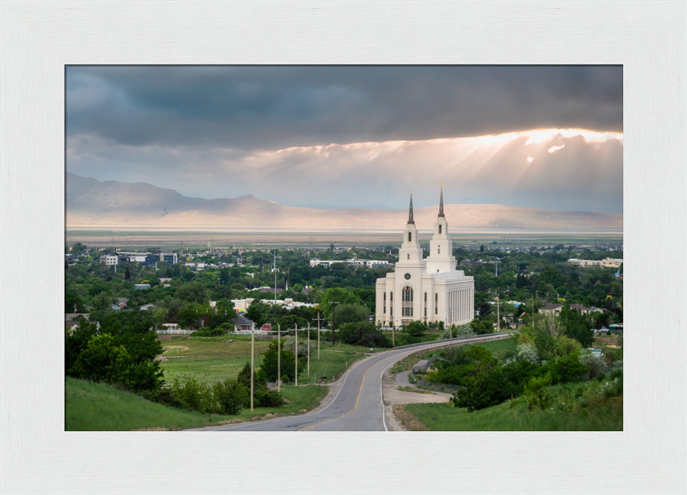 Layton Temple - A Royal View - framed giclee canvas