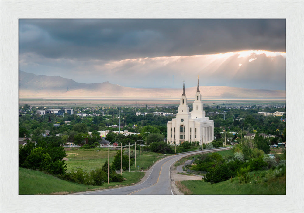 Layton Temple - A Royal View - framed giclee canvas