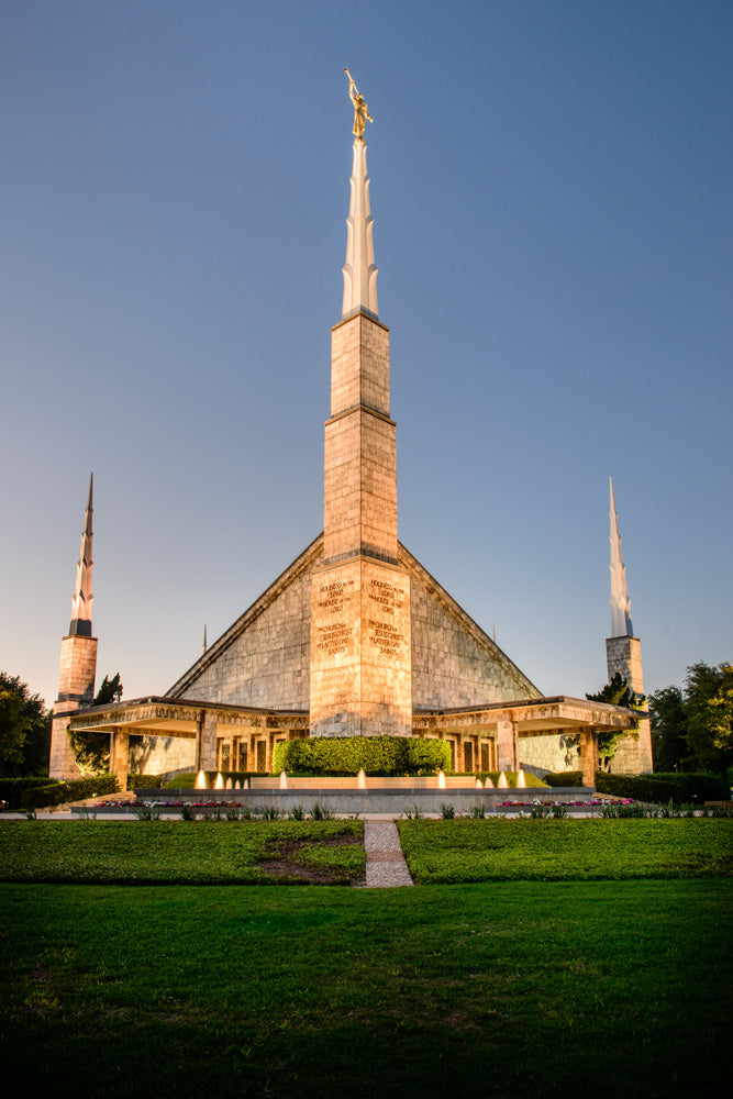 Dallas Temple - Twilight by Scott Jarvie